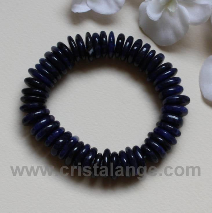 Large gamme de bracelets en pierre fine sur le site cristalange ainsi ce bracelet en sodalite, pierre bleue