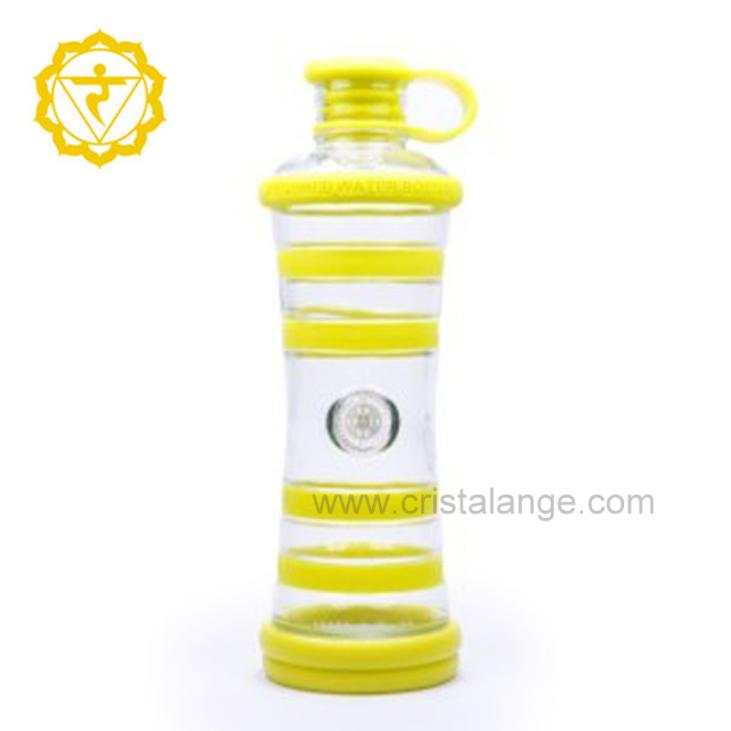 Plus d'énergie et moins de stress grâce à l'eau informée par la bouteille i9 Soleil, la bouteille jaune du chakra plexus solaire