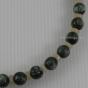 Decouvrez le pouvoir des pierres en lithotherapie avec ce collier en seraphinite, pierre verte et calcite, pierre jaune