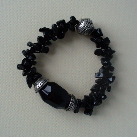 Onyx magnet bracelet