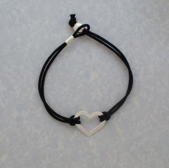 Alinda Bracelet with silver heart