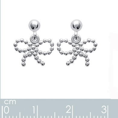 Silver earrings knot shape