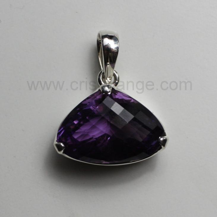 Dicover the power of gemstones with this amethyst, purple natural stone, necklace