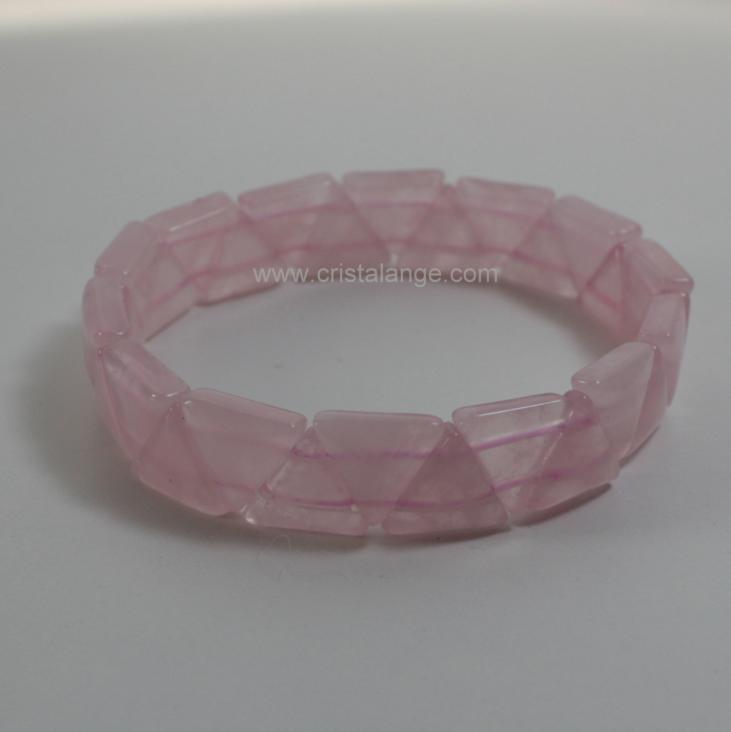 Discover the energetic properties of gemstones and semi precious stones, here a rose quartz bracelet, pink stone