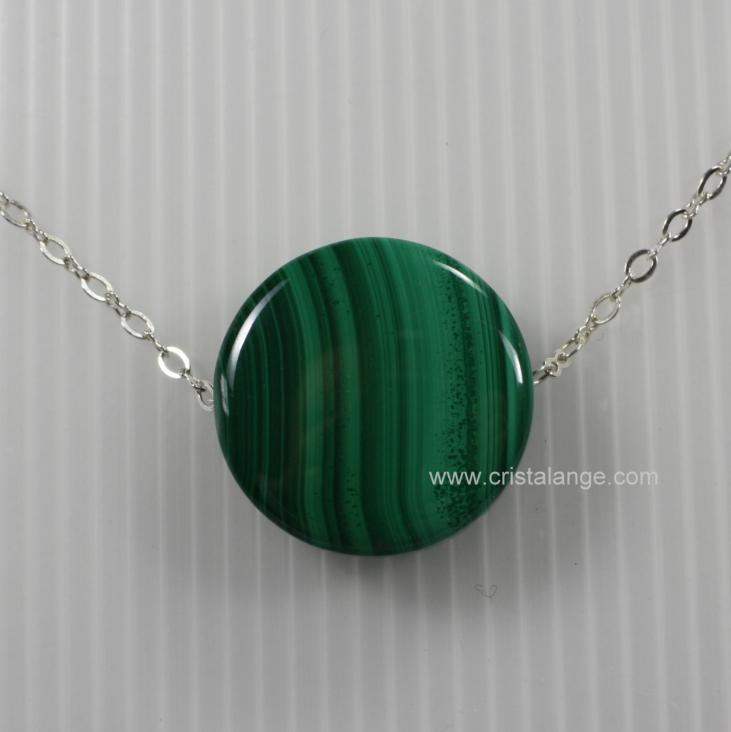 Discover the healing power of stones with this malachite necklace, green natural gemstone