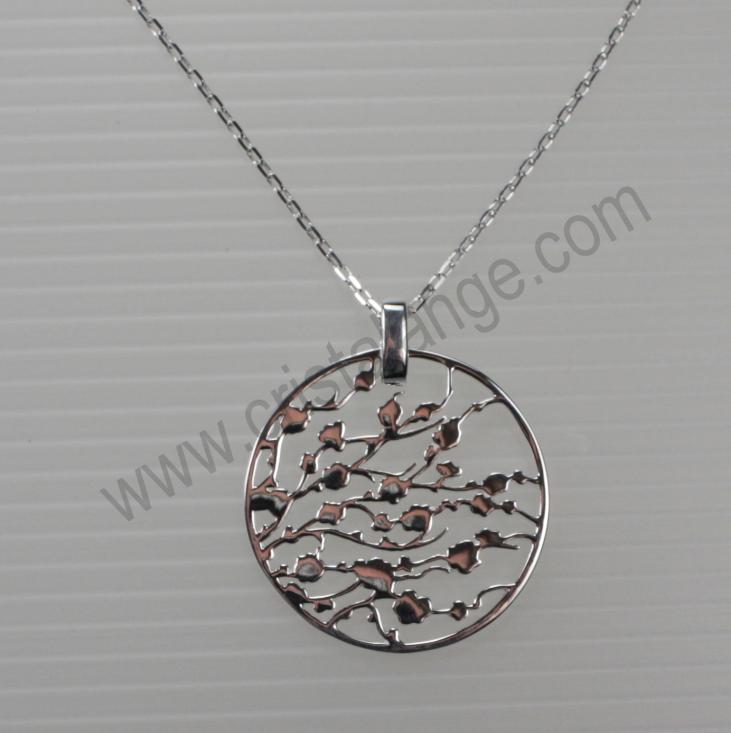 Silver modern necklace
