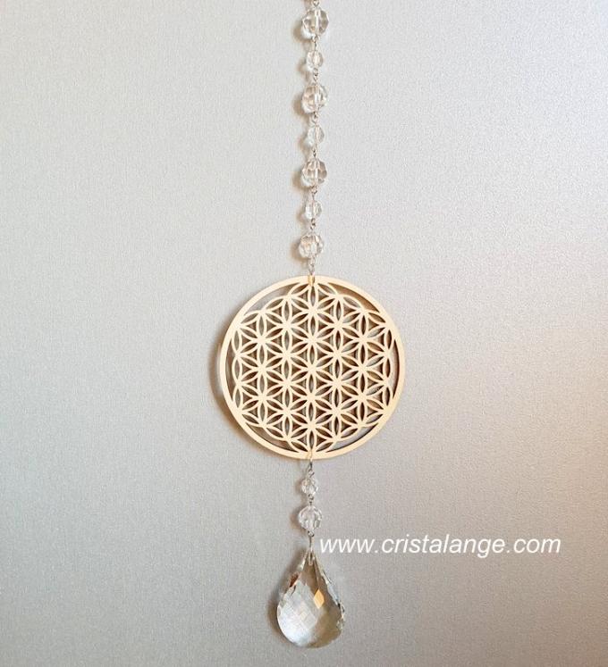 Light catching decoration with flower of life