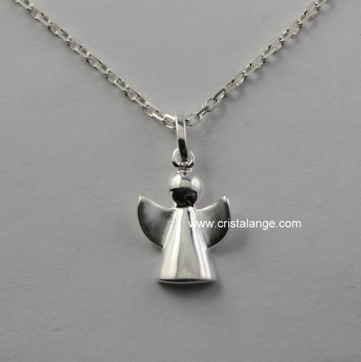 Protective angel pendant in silver