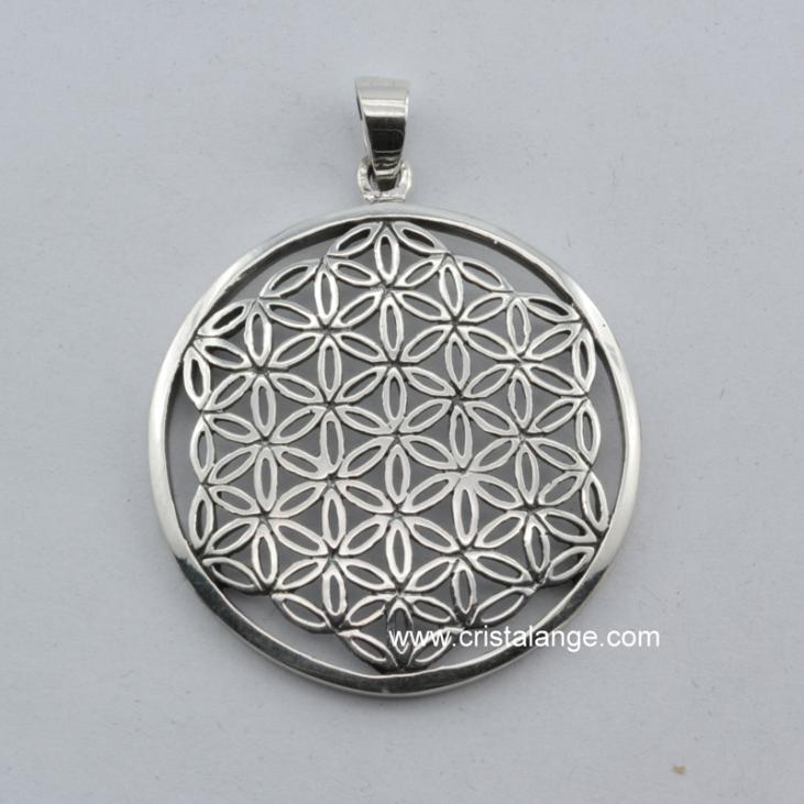 Discover our range of spiritual jewels in silver, then this life flower pendant and other Kabbalah symbol. A nice gift idea.