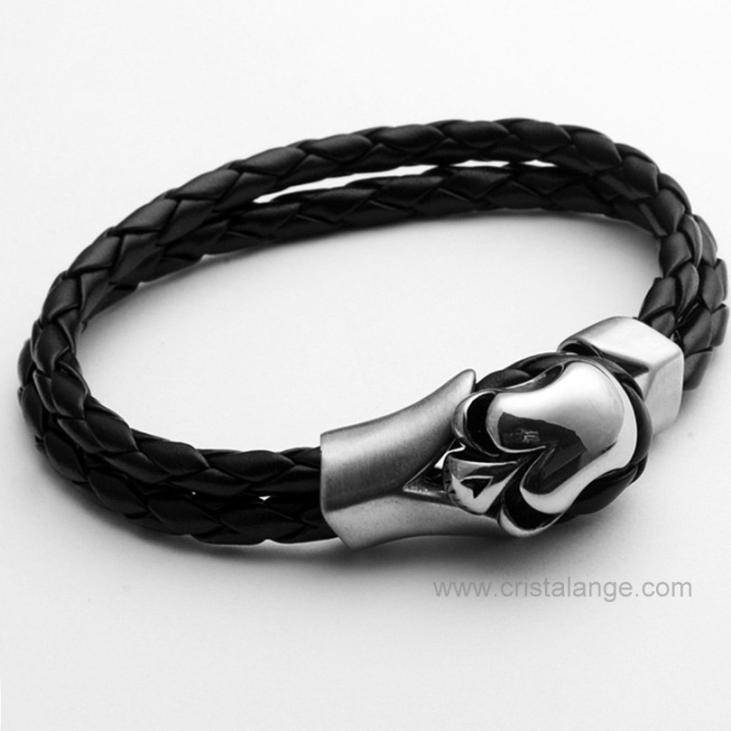 Leather bracelet with design skull