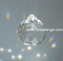 Boule cristal fengshui facettée 40 mm