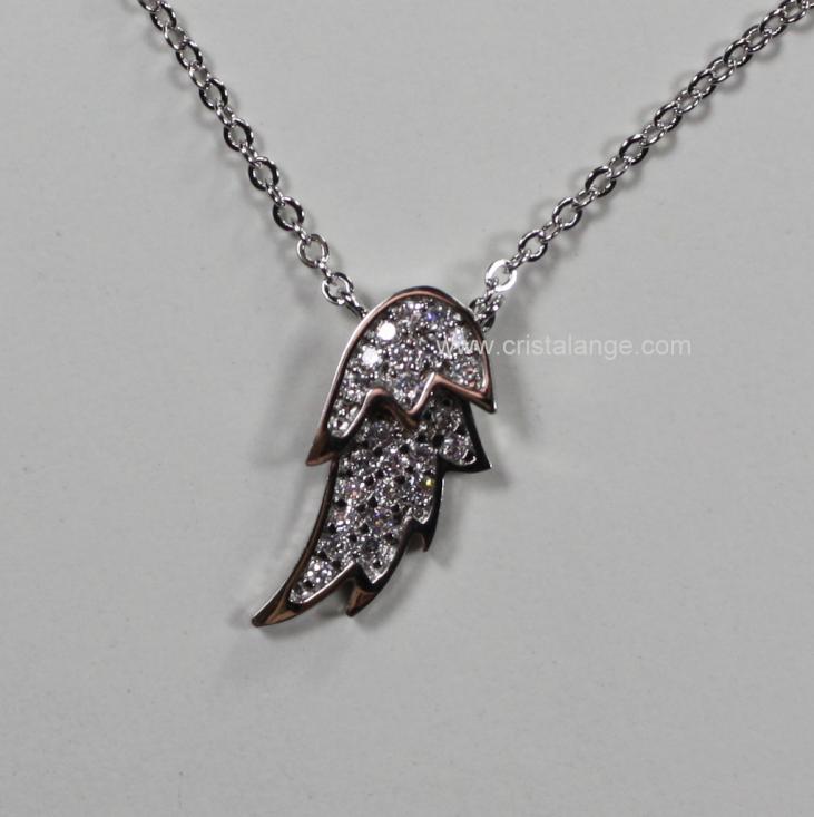 Découvrez nos colliers en métal ou argent avec ailes d'ange ainsi que tous nos bijoux anges gardiens et autres bijoux fantaisie