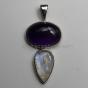 Decouvrez le pouvoir des pierres en lithotherapie avec ce pendentif avec amethyste pierre violette et pierre de lune