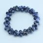 Découvrez le pouvoir des pierres en lithotherapie avec ce bracelet en sodalite, pierre semi précieuse bleue et bien d'autres sur le site de vente en ligne de bijoux pierres Cristalange.com